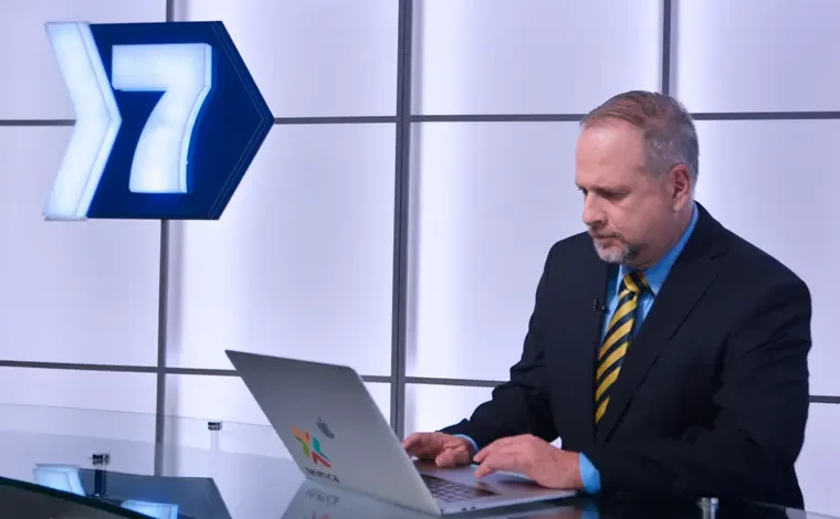 Rodolfo González asume la dirección de Telenoticias tras la histórica salida de Ignacio Santos