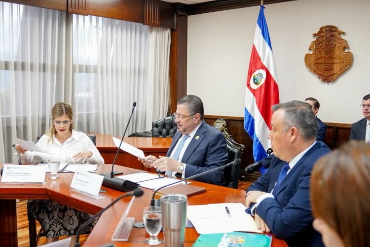¿Qué pactaron el Gobierno y la nueva fracción legislativa en Casa Presidencial?