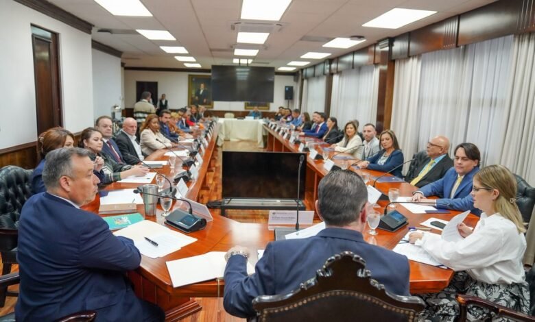 ¿Qué pactaron el Gobierno y la nueva fracción legislativa en Casa Presidencial?