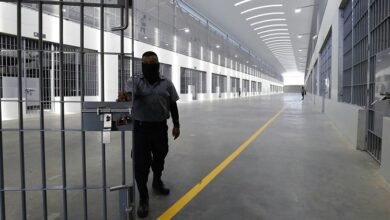 Mil plazas serán para reforzar la nueva mega cárcel, Centro de Alta Contención del Crimen Organizado (CACCO)