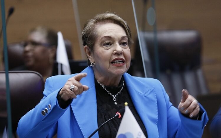 gloria-navas-Show