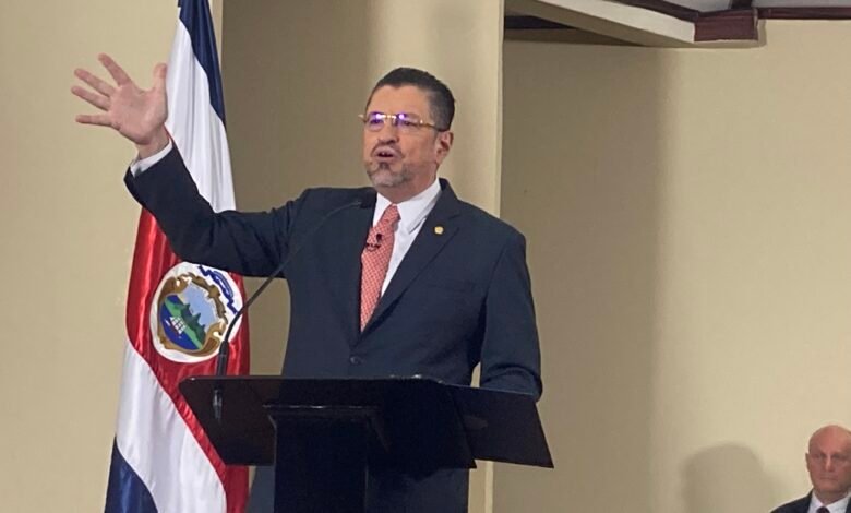 Rodrigo-Chaves-Panamá