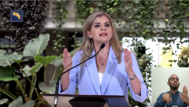 Laura-Fernández