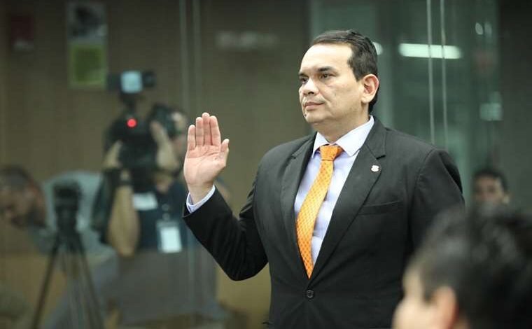 Randall-Zúñiga-corte