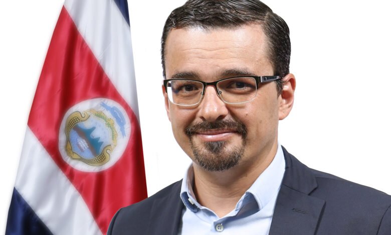 José-María-Villalta-Daniel-Ortega