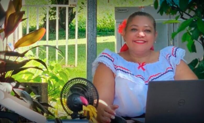 María