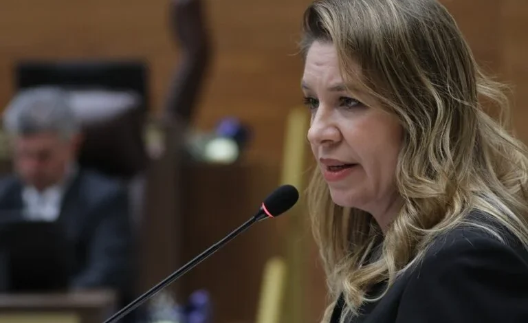 Claudia-Dobles- presupuesto