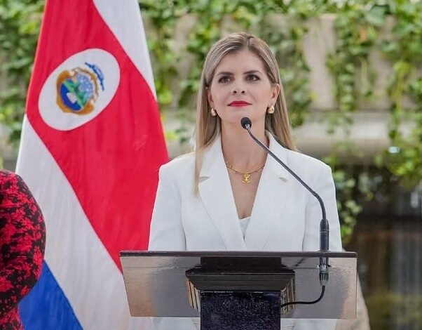 Laura-Fernández