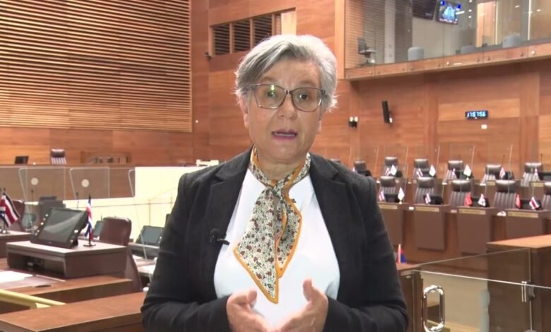 María Eugenia-Román-Diputada