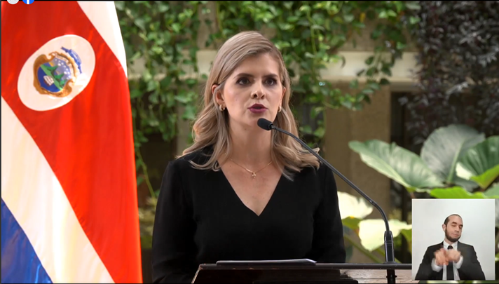 Laura Fernández