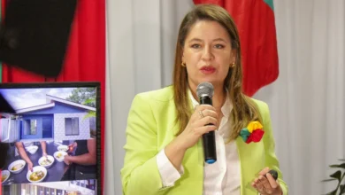 Claudia Dobles