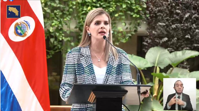 Laura Fernández