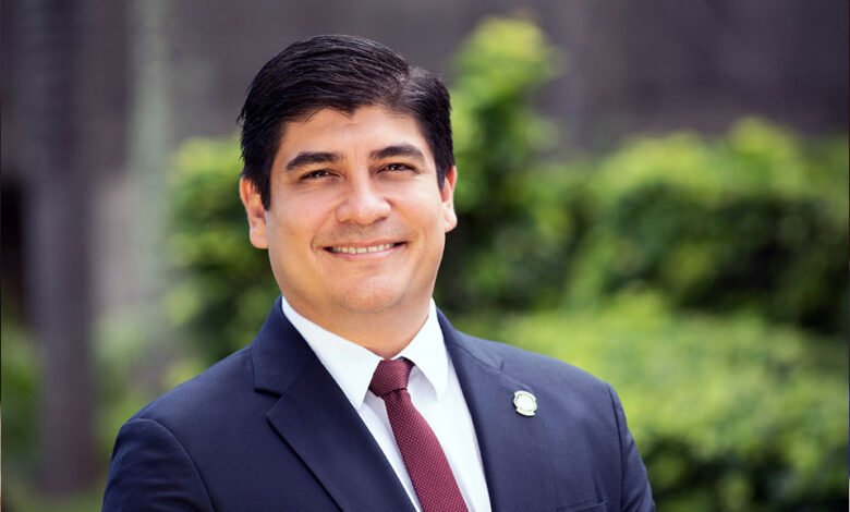 Carlos Alvarado
