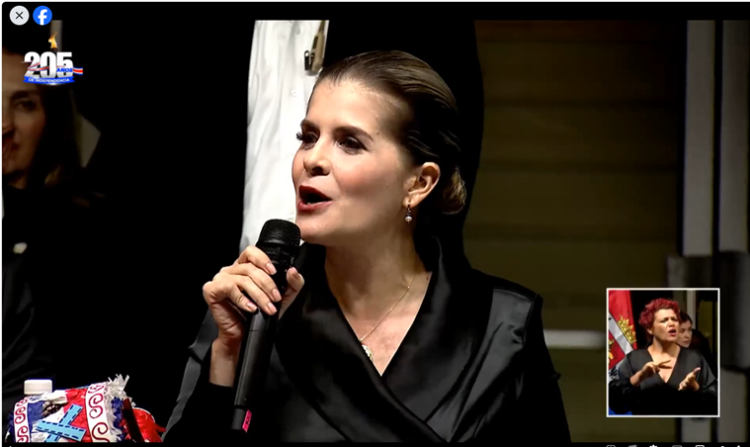 Laura Fernández- Max Peralta