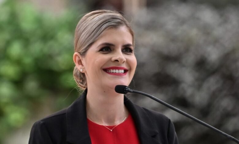Laura Fernández