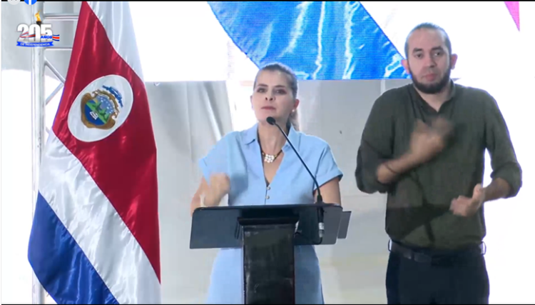 Laura Fernández