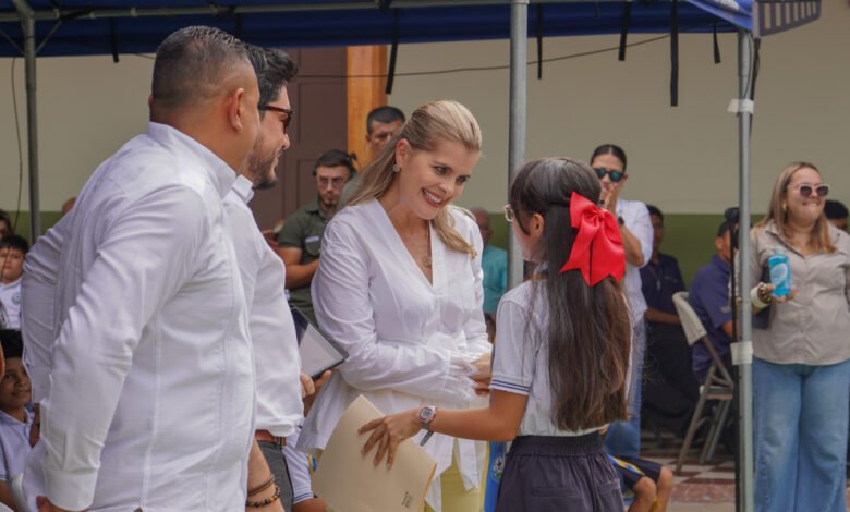 Laura Fernández